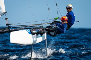 Gimson and Burnet leading after day one